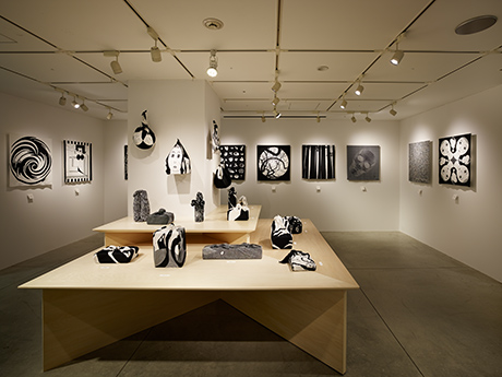 第690回デザインギャラリー1953企画展<br /> 「クロシロフロシキ展」