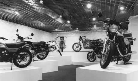 第213回デザインギャラリー1953「デザイナーと企業シリーズ5 モーターサイクル GKインダストリアルデザイン研究所」