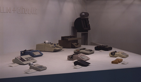 第216回デザインギャラリー1953「デザイナーと企業シリーズ7 マリオ・ベリーニとオリベッティ」