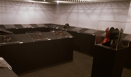 第256回デザインギャラリー1953「装身具展」