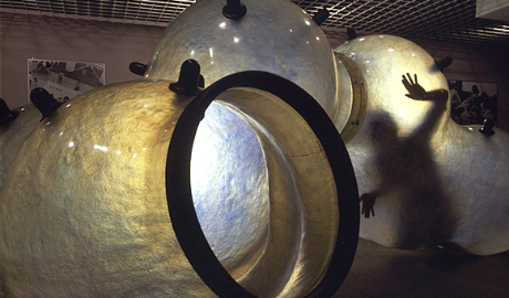 第261回デザインギャラリー1953「デザイナーと企業シリーズ17 仙田満とコトブキ コミュニティ遊具展」