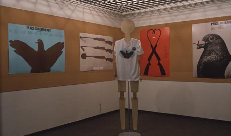 第301回デザインギャラリー1953「青葉益輝:平和ポスター展」