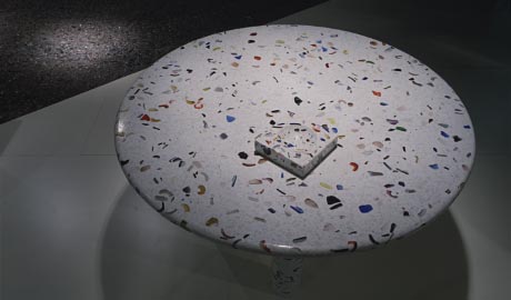 第302回デザインギャラリー1953「テラゾー〈破片〉 倉俣史朗・個展」