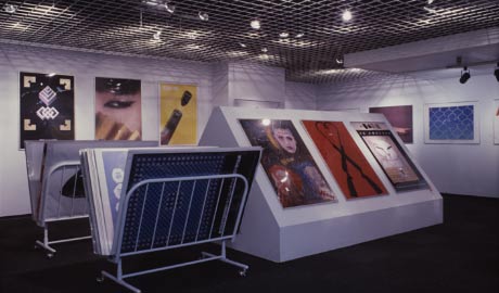 第317回デザインギャラリー1953「あなたのお部屋にポスターを! デザインギャラリーにポスター売場をつくりました」