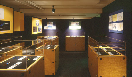 第419回デザインギャラリー1953「切る原点を切る--はさみ百点満点」