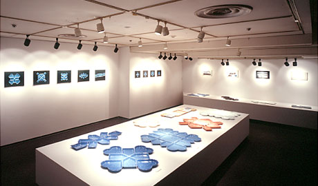 第488回デザインギャラリー1953「森正洋のパーティープレート 組み合わせて楽しむパーティーへの提案」