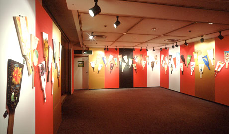 第516回デザインギャラリー1953「デザイナー・イラストレーター腕まくり HAPPY羽子板展」