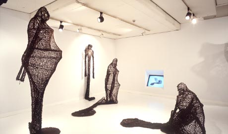 第525回デザインギャラリー1953「眞田岳彦の衣服--記憶」