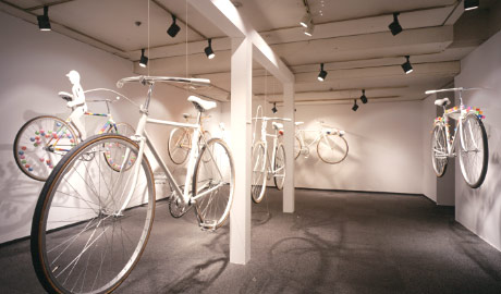 第551回デザインギャラリー1953「福田繁雄の遊転車」