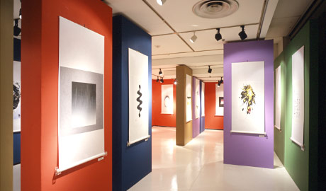 第560回デザインギャラリー1953「美濃和紙の美脳掛軸展 --クリエーター37人の興宴--」