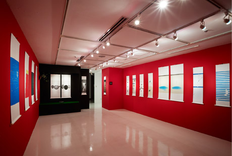 第658回デザインギャラリー1953企画展「俳グラや 佐藤晃一掛軸展」